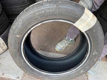 4 Gomme estive Hankook 205/55 R17 usate pochissimo