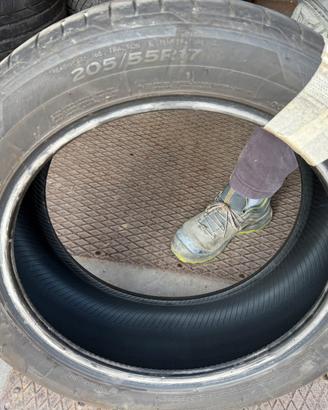 4 Gomme estive Hankook 205/55 R17 usate pochissimo