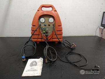 MACCHINA PER RECUPERO GAS REFRIGETANTE R134A (USAT