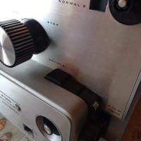 Proiettore vintage super 8