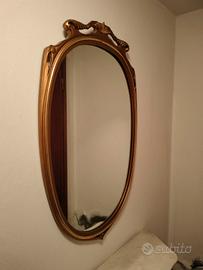Specchio vintage con cornice oro