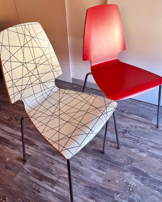 Set 6 sedie Ikea Vilmar impilabili rosse e bianche