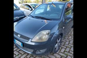 Ford Fiesta 1.2 16 V (adatto a neopatentati) 