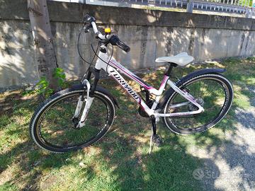 Bicicletta torpado ragazza