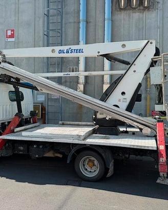 Piattaforma aerea autocarrata oil&steel 21.12 anno