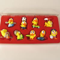 Kinder Sorpresa Sporty Chicks completa + 9 cartine