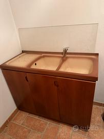Mobile cucina con doppia vasca  e miscelatore