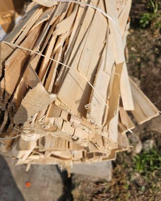 Fascine di legnetti accendifuoco 