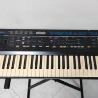 Tastiera Roland E-30 SINTETIZZER funzionante.