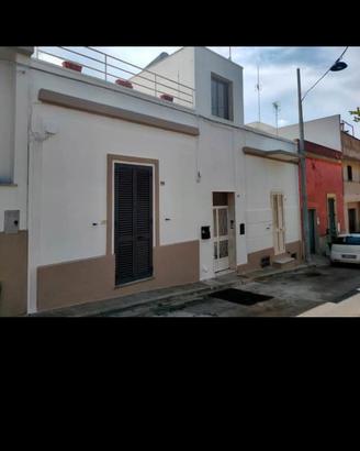 Villa centro Parabita vicina al Rione Santanna. 