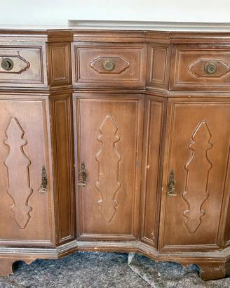 Credenza bassa in stile classico