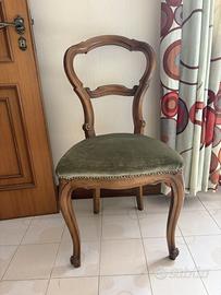 Coppia di sedie in legno e velluto verde