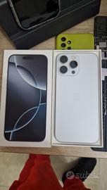 iPhone 16 pro max 256gb batteria 95%