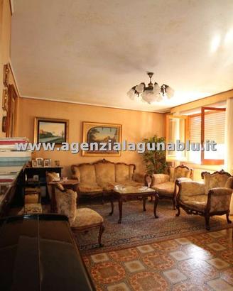 Ampio appartamento con terrazza