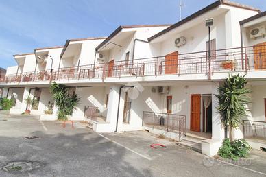 2 LOCALI A CAMPOMARINO