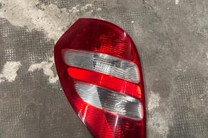 Fanale faro posteriore classe a 180 w169 mercedes