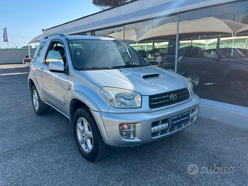 Toyota RAV 4 RAV4 2.0 Tdi D-4D cat 3 porte Sol
