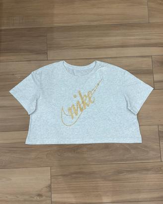 Nike Crop Top