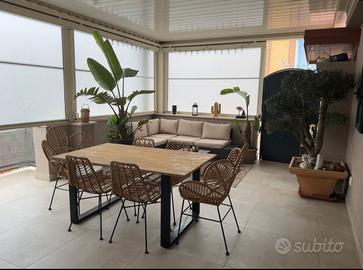 Casa semi indipendente su due piani con terrazzo
