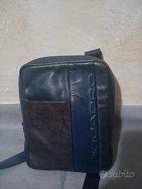 borsello Piquadro blu in pelle 