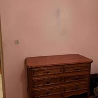 Camera, armadio, comò, letto e cassettone