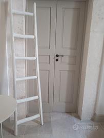Scala decorativa biscottini