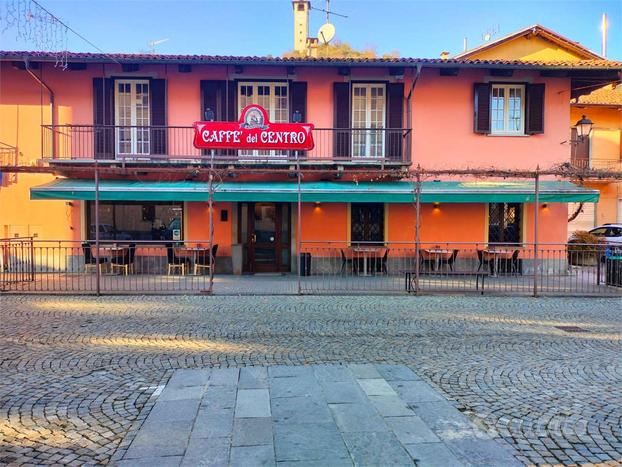 ATTIVITA' DI BAR CAFFETTERIA NEL CENTRO DI REVELLO