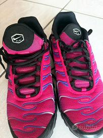 NIKE Air Max Plus TN Fireberry
