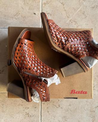 Scarpe Bata Marrone e Nera