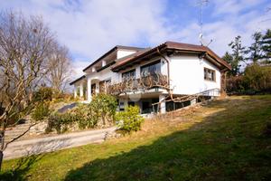 VILLA SINGOLA A PECETTO TORINESE