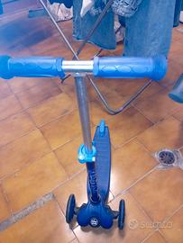 Monopattino regolabile