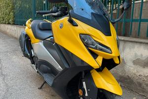 Yamaha Tmax 560