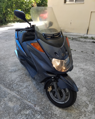Yamaha majesty 250