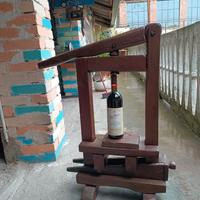 tappa bottiglie in legno 