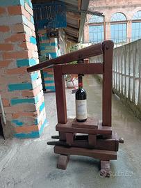 tappa bottiglie in legno 