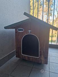 Cuccia da esterno per cani di piccola taglia