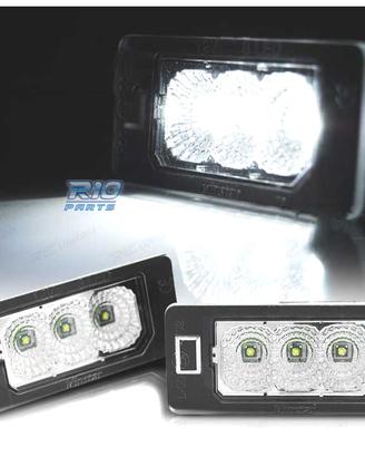 LUCI TARGA AUDI Q5 A4 A5 A1 TT VOLKSWAGEN VW PASSA