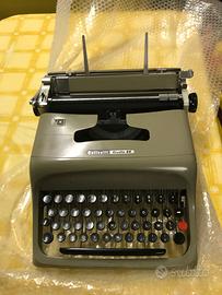 Macchina da scrivere Olivetti Studio 44