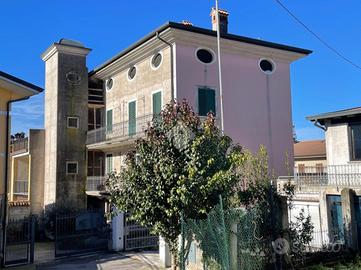 CASA INDIPENDENTE A LONATO DEL GARDA