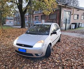 FORD Fiesta 5ª serie - 2002 Euro 4 benzina ok neop