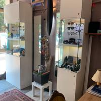 Mobilio con specchi. Per Ottica.Orafo