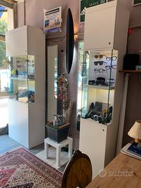 Mobilio con specchi. Per Ottica.Orafo