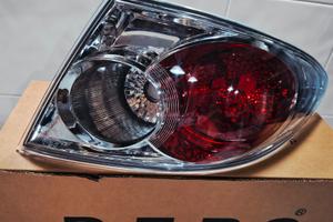 Fanale posteriore dx nuovo Mazda 6 berlina 2002-08