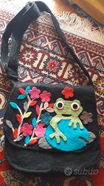 Borsa feltro rana