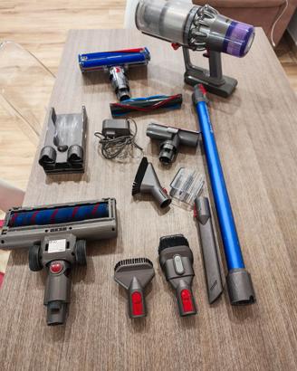 Dyson V11 Absolute completa con spazzola led