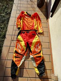 Maglia, giacca e pantaloni Cross