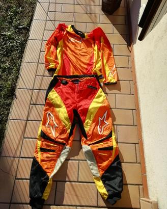 Maglia, giacca e pantaloni Cross