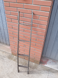 Scaletta per gabbina camion