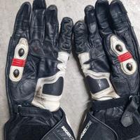 Guanti moto