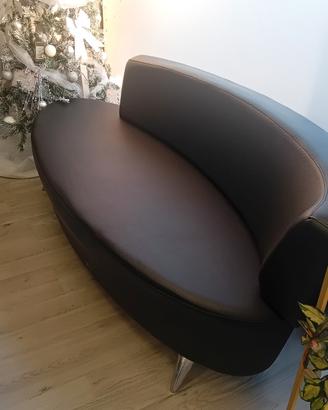 Divano nero  3 posti